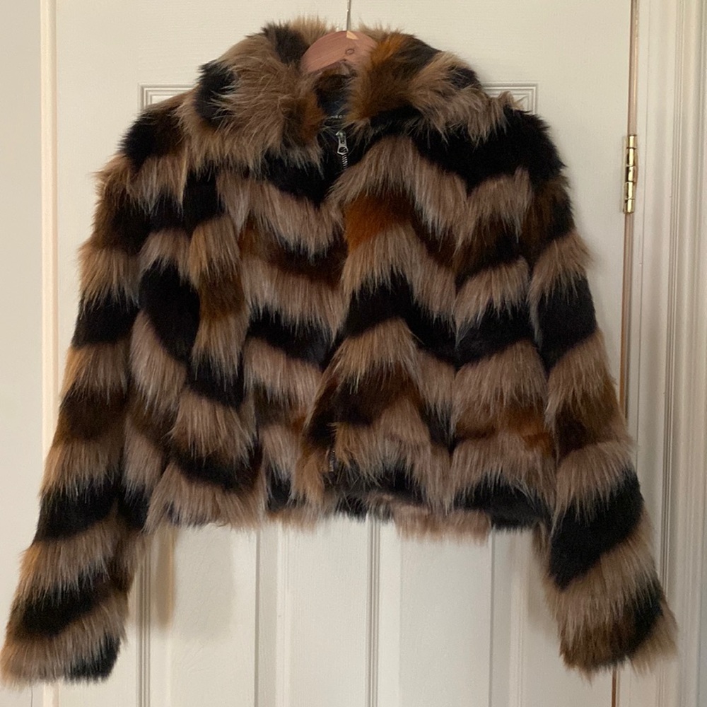 NWOT French Connection Dallow Faux-Fur Jacket